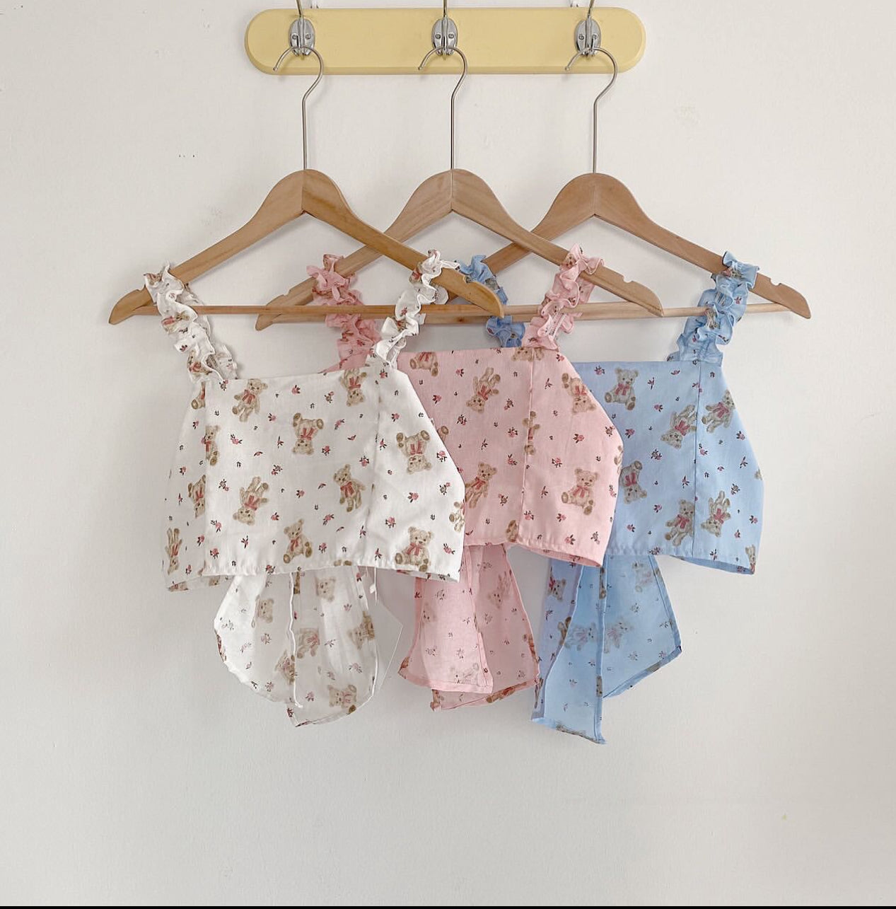 🌷Danica bears tops🌷