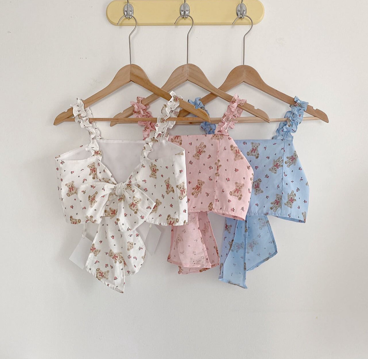 🌷Danica bears tops🌷